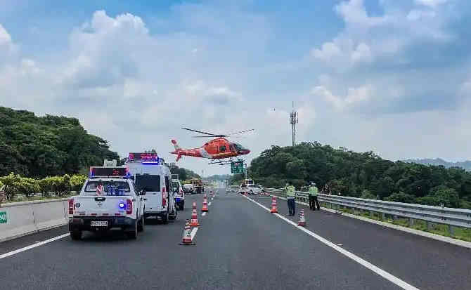 库伦旗高速公路汽车救援案例
